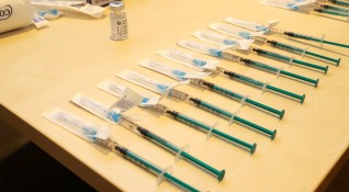 Десет души бяха ваксинирани срещу COVID 19 в 20 хилядния сливенски квартал
