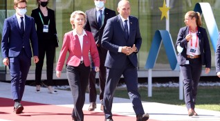 Премиерът на Словения която от днес поема 6 месечното председателство на
