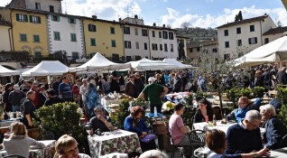 Докато туристите се връщат обратно в Италия един от градовете