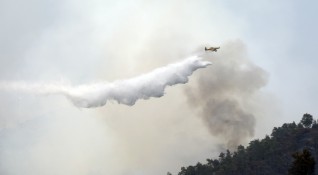 Най унищожителният пожар в историята на Кипър бе поставен под пълен