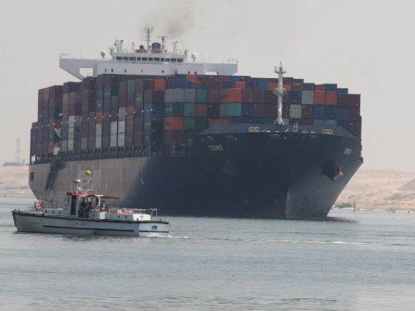 Египет ще освободи контейнеровоза, който през март блокира Суецкия канал.