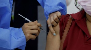 Туркменистан обяви че въвежда задължителна ваксинация срещу COVID 19 за всички