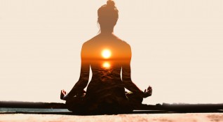 Медитацията е практика в която дадено лице тренира ума и или