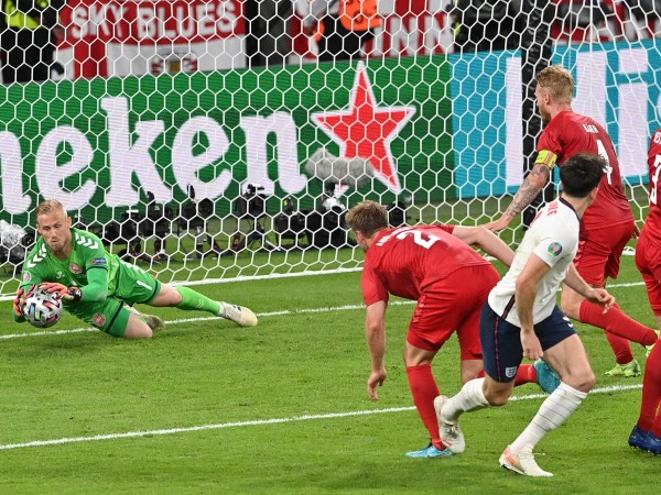 Англия обърна Дания с 2:1 след продължения и ще играе