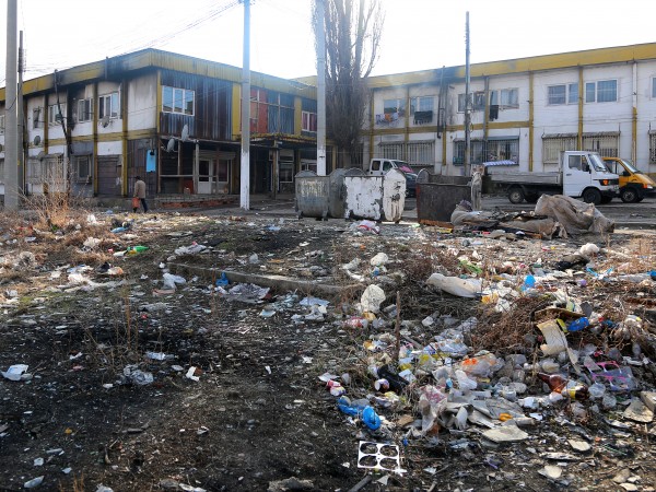 Събарят част от "Виетнамските общежития" в София. От няколко дни