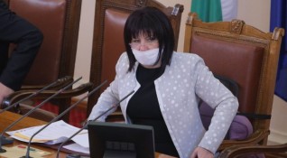Бившата шефка на НС Цвета Караянчева от ГЕРБ обвини служебното