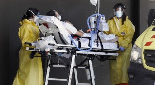 Испания в момента се бори с петата вълна на коронавируса