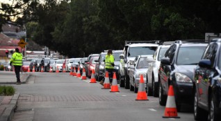 Австралийските власти обявиха че удължават локдауна в Сидни най малко с