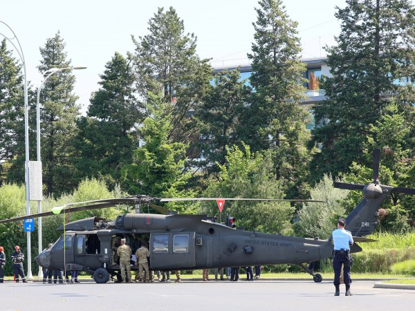Хеликоптер „Блек Хоук“ на американската армия извърши извънредно кацане днес