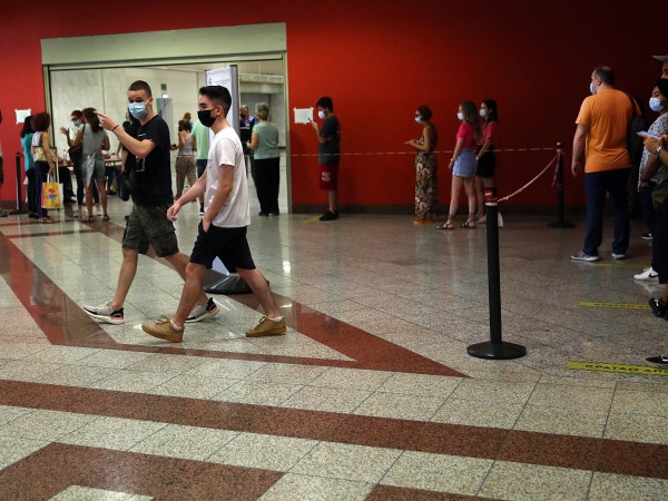Гърция се намира в четвърта вълна на пандемията, Кипър регистрира