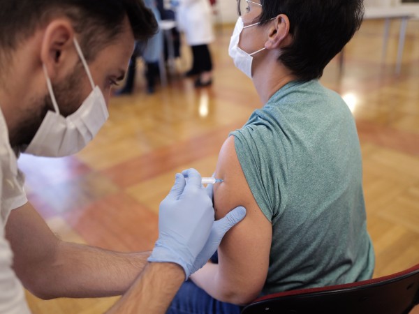 Хърватското правителство окончателно въвежда задължителна имунизация в три сектора -