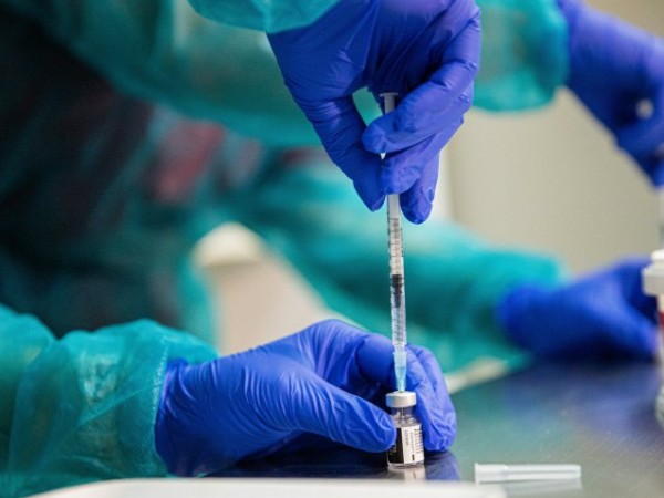 Европа се бунтува срещу въвеждането на задължителна ваксинация срещу COVID-19.