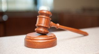 Районният съд в Ловеч осъди на 2 г и шест