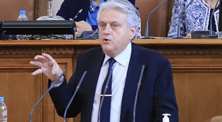 Скандал в парламента по време на изслушването на служебните министри