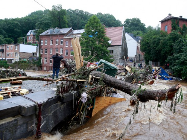 Нови наводнения пак заляха части от Белгия след поредните гръмотевични