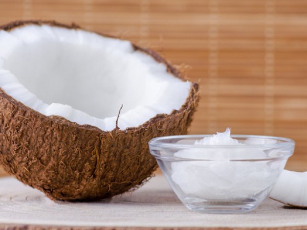 Кокосовото масло се превърна в символ на здравословна мазнина в