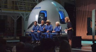 Основателят на Amazon Джеф Безос предложи на НАСА да поеме