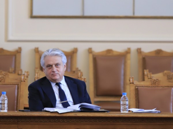 Вътрешният министър Бойко Рашков сезира директора на НСлС Борислав Сарафов