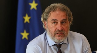 Антикорупционната комисия проверява как бившият министър на културата Боил Банов