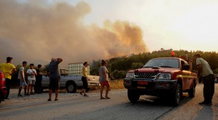 60 горски пожара са избухнали за последните 24 часа в