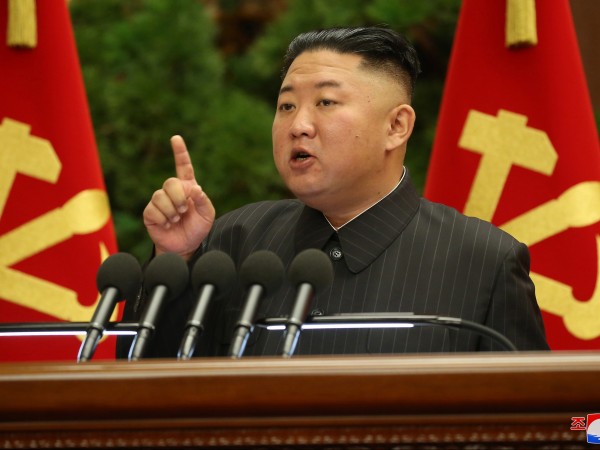 Северна Корея отговори на обажданията на Южна Корея по двустранната