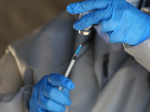 Българските лекари регистрират идването на четвъртата вълна на коронавируса в