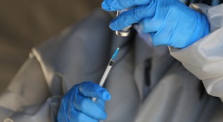 Българските лекари регистрират идването на четвъртата вълна на коронавируса в