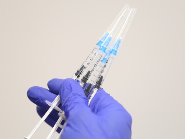 Словенското правителство ускорява кампанията за ваксиниране против коронавирус и центровете