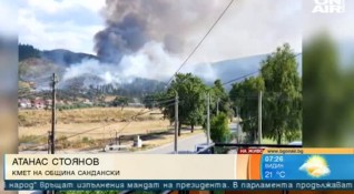 Огнена стихия бушува и край Сандански Двама горски служители загинаха