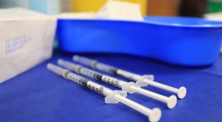 България ускори ваксинацията с 13 7 за 10 дни и вече