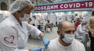 Почти една четвърт от руснаците 24 вече са били ваксинирани