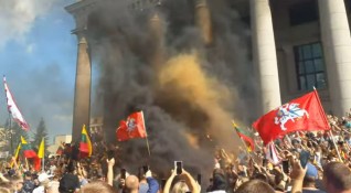 Полицията в литовската столица Вилнюс използва сълзотворен газ за да