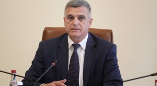 Служебният премиер Стефан Янев призова депутатите да намерят възможност да