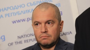Христо Иванов е бивш министър на Бойко Борисов и му