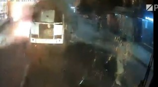 Автобус на градския транспорт се взриви в град Воронеж в