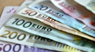 Въвеждането на еврото в България има и позитиви и негативи