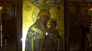 Българската православна църква чества днес Успение на Пресвета Богородица Успение