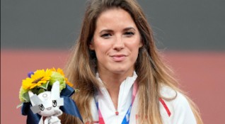 Полякинята Мария Андрейчик пусна на търг сребърния си медал от