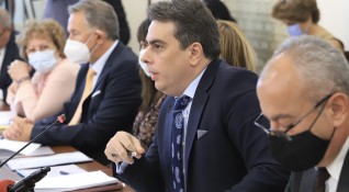 Финансовият министър Асен Василев категорично заяви необходимостта от актуализация на