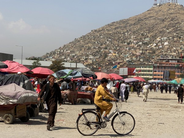 Талибаните обявиха комендантски час в Кабул. Забранява се излизането от