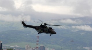 Вертолет Кугар от 24 а авиационна база Крумово излетя в