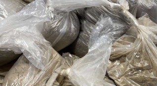 Сръбските гранични власти днес задържаха 13 кг хероин на граничния
