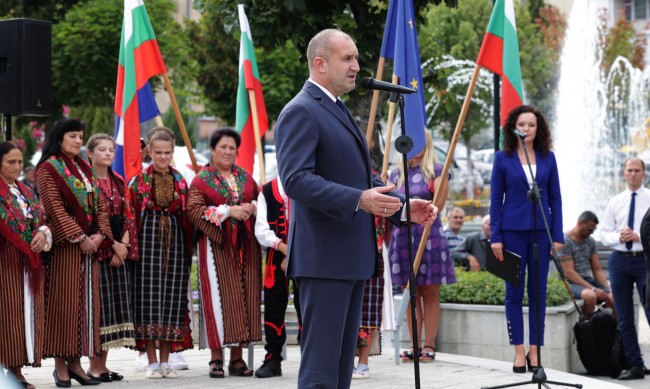 Румен Радев: Народът е съдникът в политиката, той показва посоката