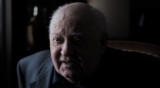 Руският документалист Виталий Мански лично ще представи филма си Горбачов