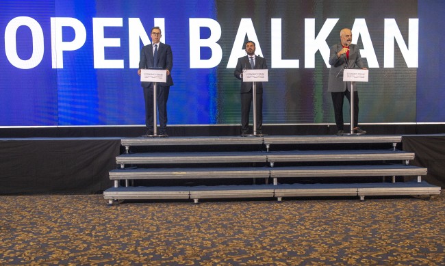 Разширяването на ЕС на Балканите зависело от политическата криза у нас?