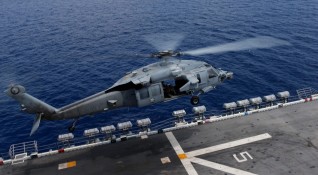 Американски военен хеликоптер се разби в морето край бреговете на