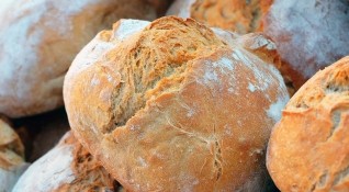 Белият хляб е една от основните храни на много домакинства