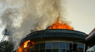 Голям пожар избухна в центъра на Благоевград предаде Фокус На