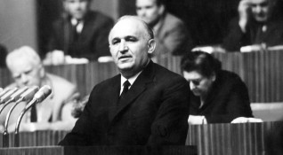 На 7 септември 1911 година е роден Тодор Живков ръководител