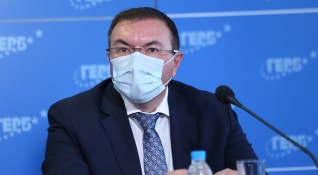 Бившият директор на Александровска болница проф Костадин Ангелов е сключвал